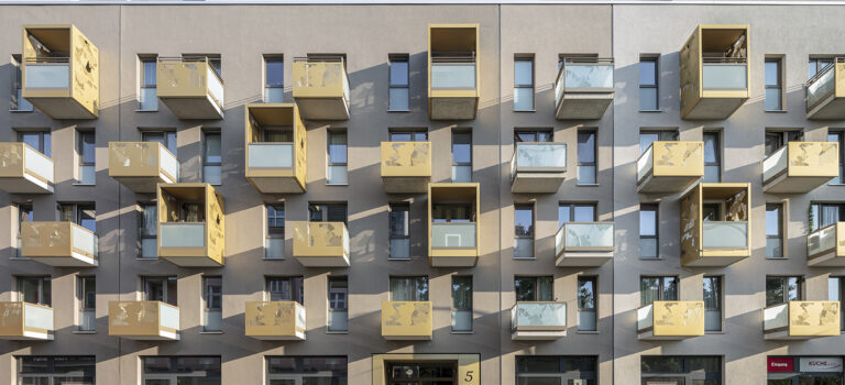 Wohnhäuser mit Biomarkt, Treptow-Köpenick